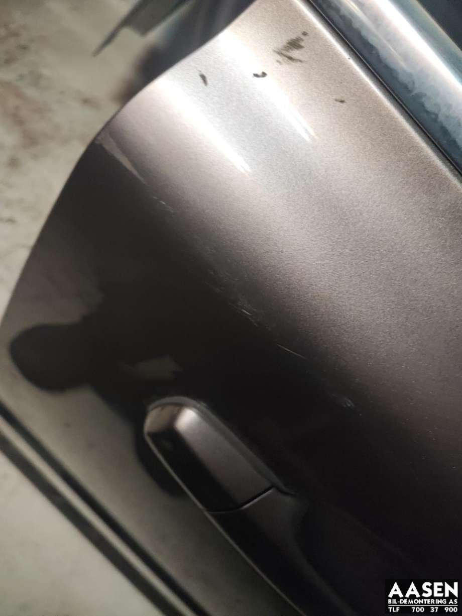 Dør høyre foran til Volvo V70 2007-2013 (Type III, Fase 1)  (31335589|)
