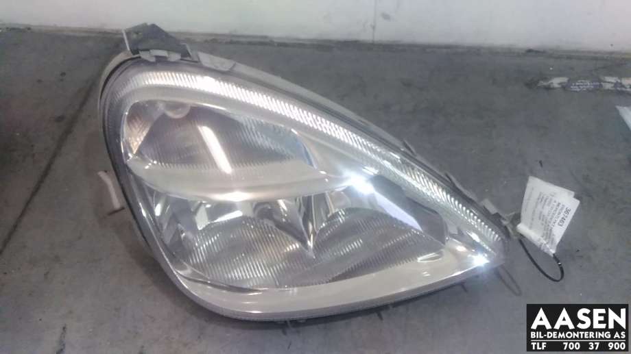 Frontlykt høyre halogen til Mercedes A-Klasse, 1998-2004 (W168) (W168) (AL|A 168 820 18 61)
