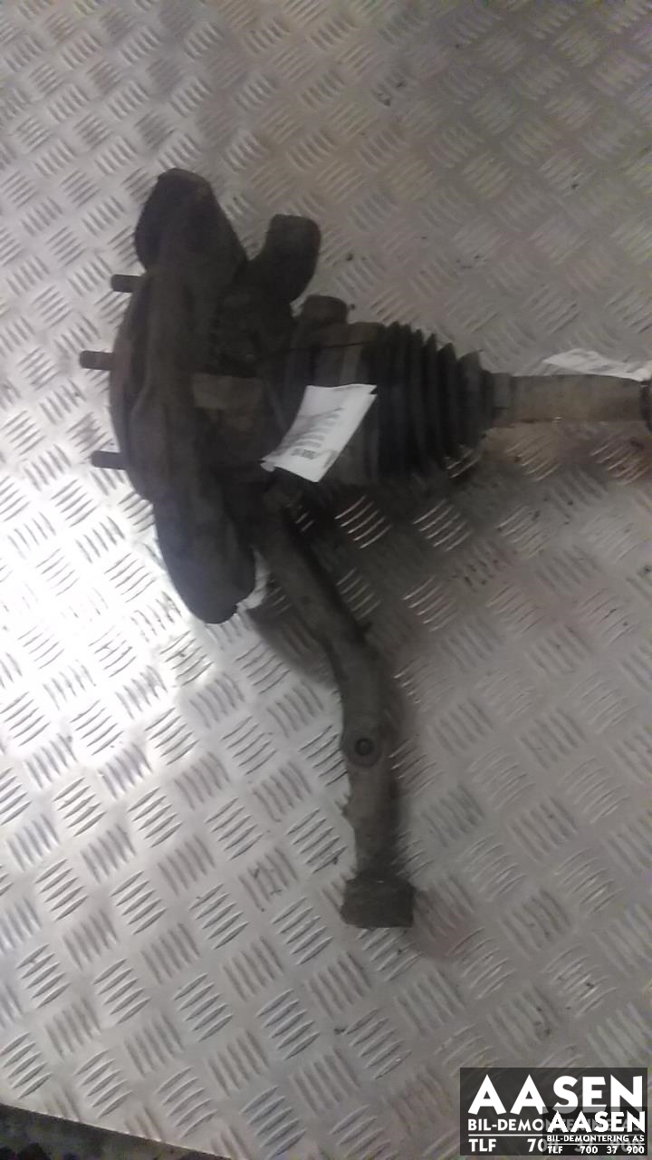 Hjulspindel venstre foran til Toyota Hilux, 2012-2016  (432120K030)