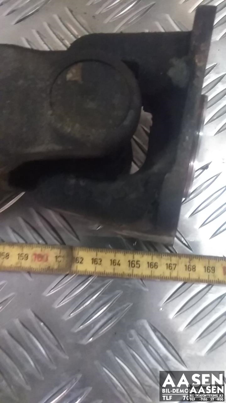 Mellomaksel bakre til Toyota Hilux 2012-2016 (37100-0K030|371000K030|)