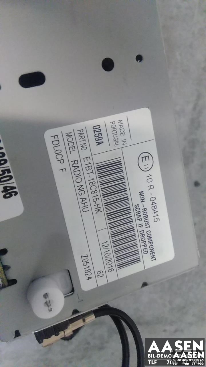 Bilstereo til Ford Fiesta 2013-2017 (Type VI, Fase 2)  (E1BT-18C815-HK|)