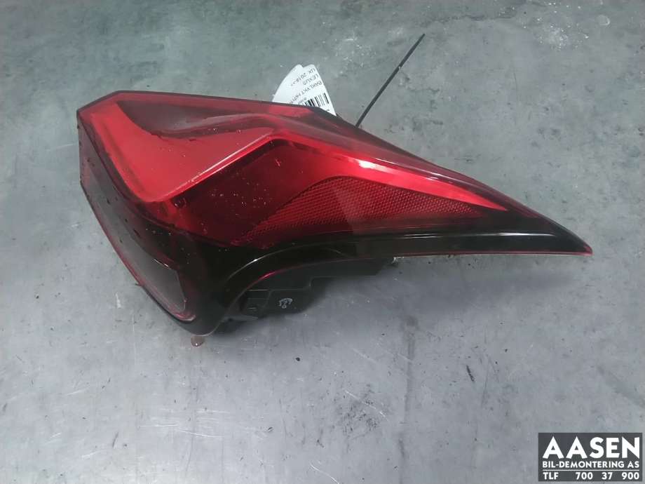Baklykt høyre ytre til Lexus UX 2018-->> (8155176371|)