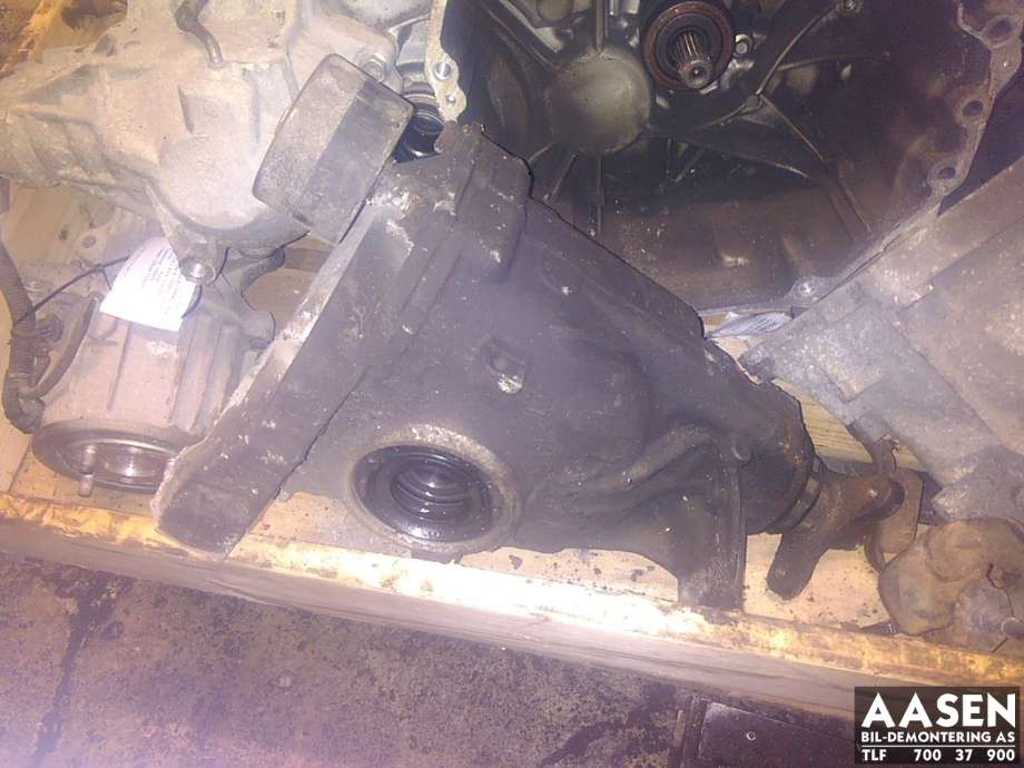 Kardang klokke bak til BMW 5-Serie 2010-2017 (F10/F11) (F10/F11) (33 10 7 578 150|33 10 7 584 451|)