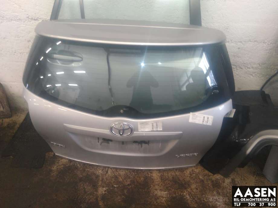 Bakluke combi til Toyota Verso, 2009-2016 (Type III)  (670050F040)