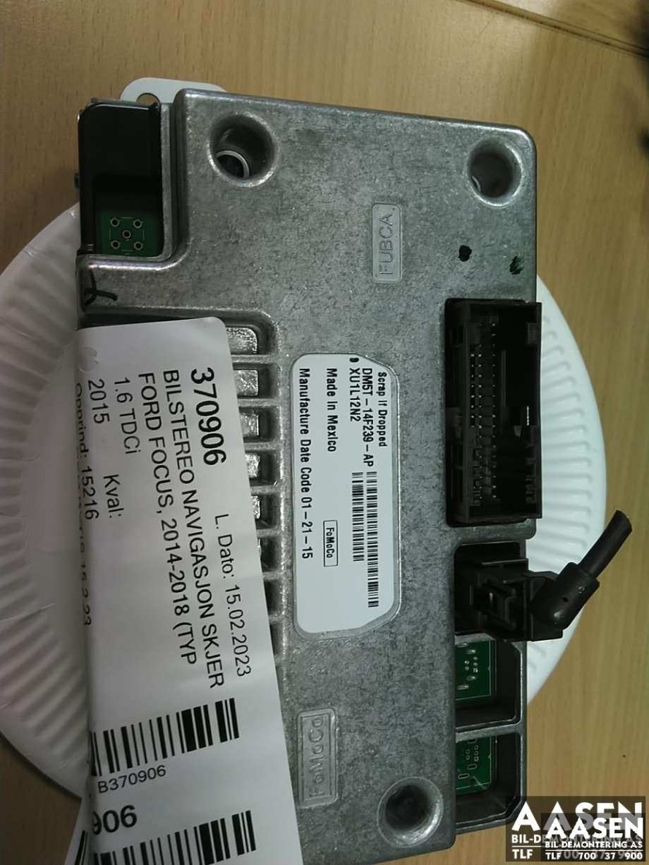 Bilstereo navigasjon skjerm til Ford Focus 2014-2018 (Type III, Fase 2)  (DM5T-14F239-AP|)