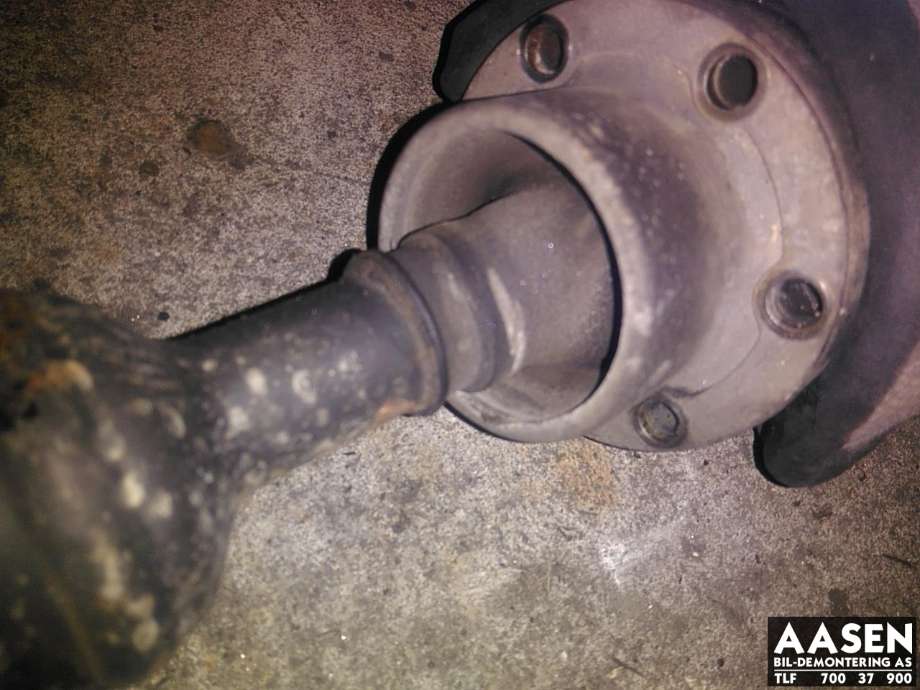 Mellomaksel fremre til Suzuki Ignis 2000-2006 (Type I) (JAPAN) (JAPAN) (27100-80G20|)