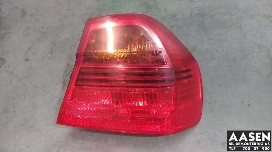 Baklykt høyre ytre til BMW 3-Serie 2005-2011 (E90/E91/E92/E93) (E90/E91/E92/E93) (63 21 6 937 458|)