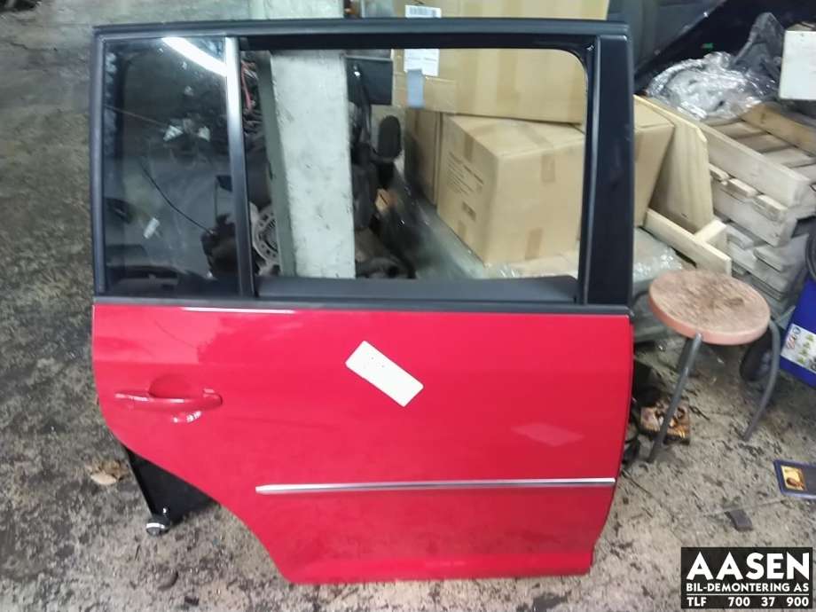 Dør høyre bak til VW Touran 2007-2010 (Type I, Fase 2) (1T0 833 056 R|1T0 833 056 S|)