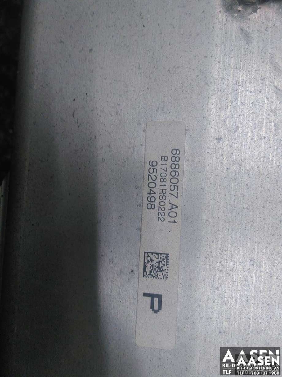 Travers bak til BMW 5-Serie 2017-->> (G30/G31) (G30/G31) (33 31 6 886 057|)