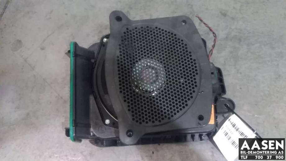 Bilstereo sub-woofer til BMW 5-Serie, 2017-->> (G30/G31) (G30/G31) (65 13 6 801 075)