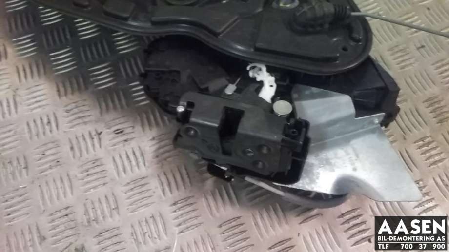 Låsekasse høyre bak til Volvo XC60, 2008-2013 (Type I, Fase 1)  