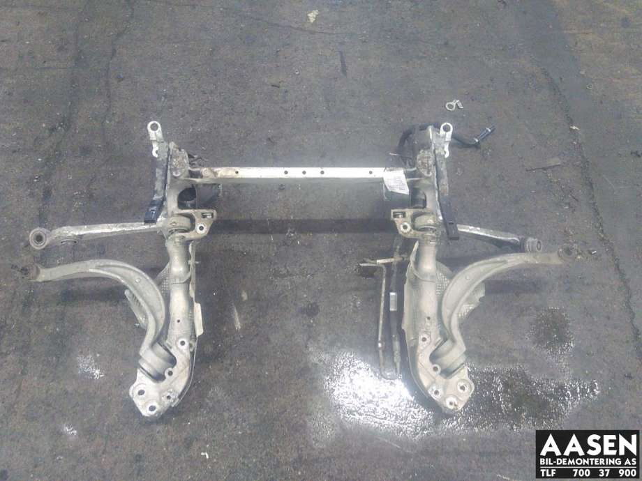 Travers foran hoved til Audi A4 2007-2014 (Type IV) (B8) (B8) (8T0 399 315 H|)