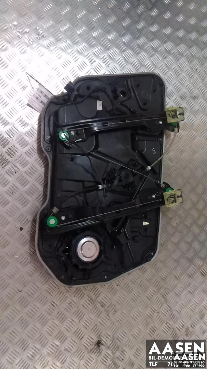 Ruteheis høyre foran til Volvo V60/V60 CC 2013-2018 (Type I, Fase 2)  (31440786|31253062|)