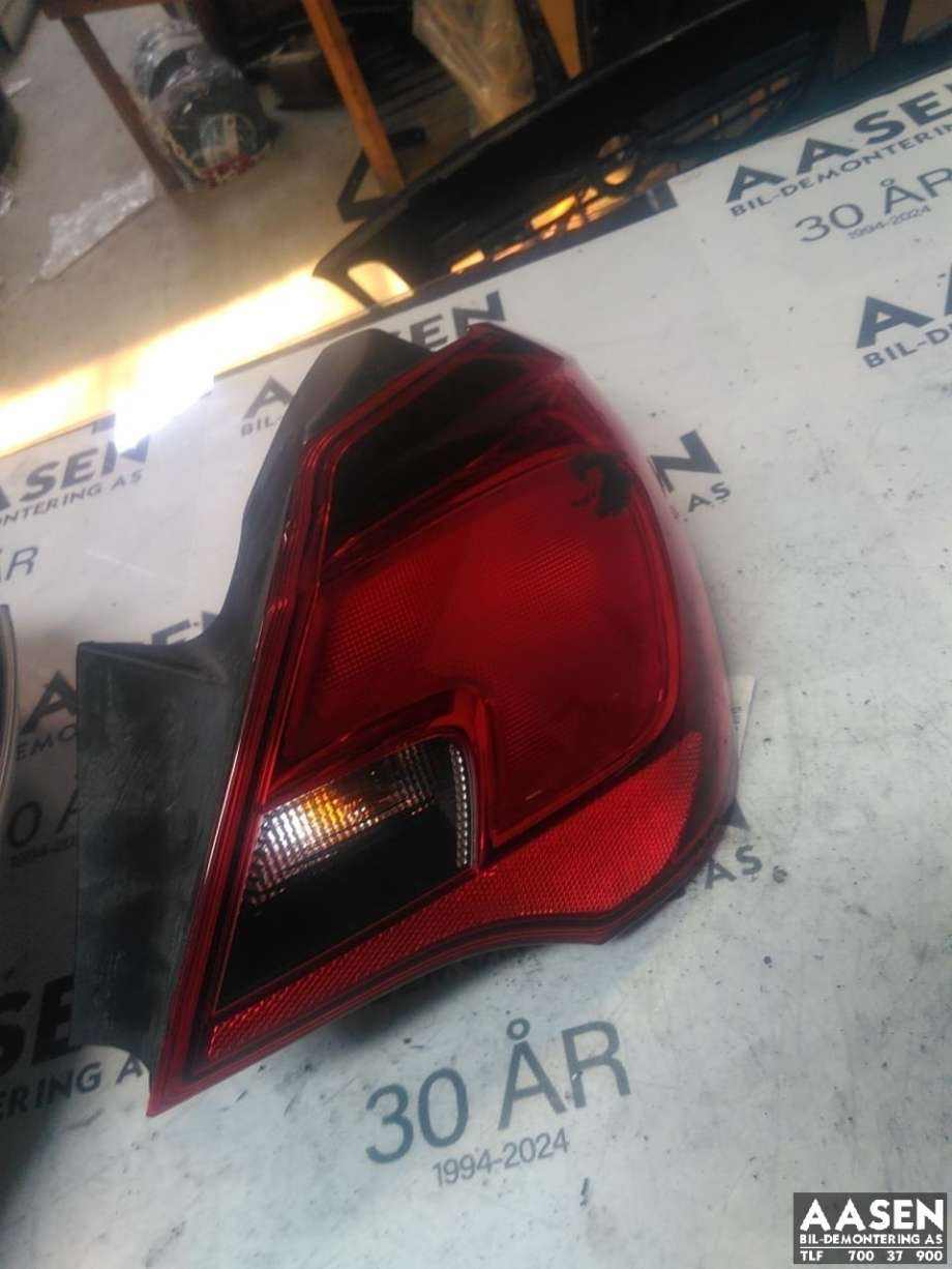 Baklykt høyre ytre til Opel Corsa E 2015-2019
