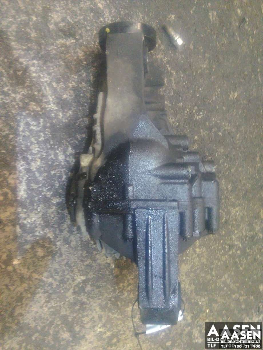 Kardang klokke foran til Mercedes ML 2005-2011 (W164) (W164) (A 164 330 21 02|)