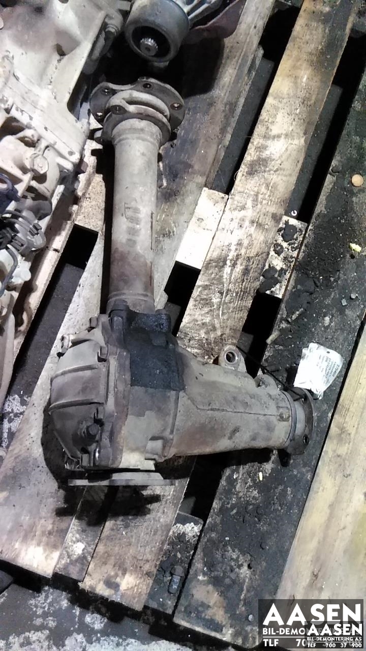 Kardang klokke foran til Toyota Hiace 2007-2012 (Fase 3)  (4111026570|)
