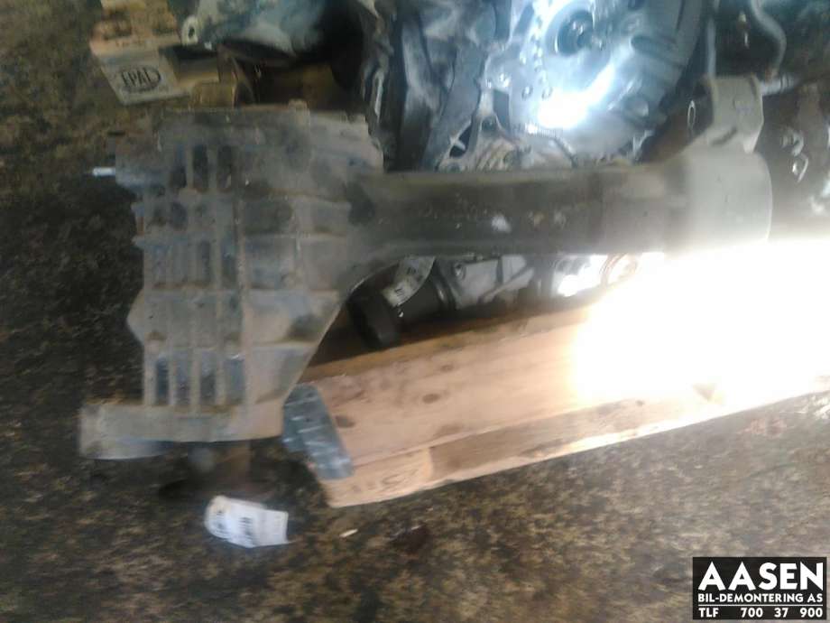 Kardang klokke foran til Nissan Navara, 2010-2015 (Fase 2) (D40) (D40) (38510EA000)
