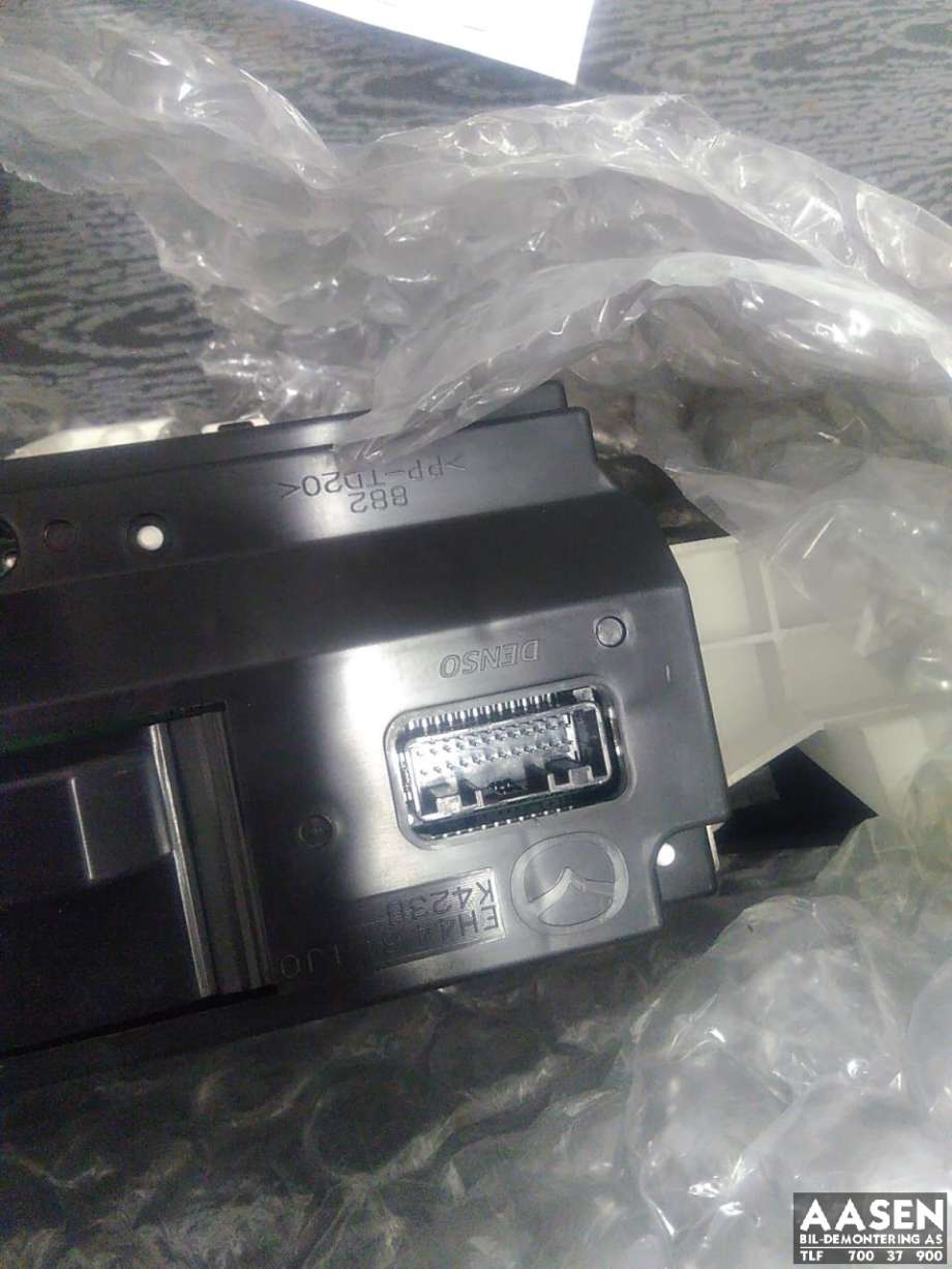 Bilstereo navigasjon til Mazda CX-7 2007-2012  (EH64611JOC|468200-9103|)