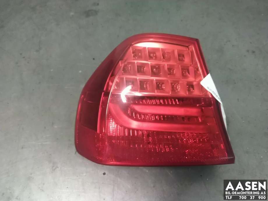 Baklykt venstre ytre til BMW 3-Serie 2005-2011 (E90/E91/E92/E93) (E90/E91/E92/E93) (63 21 4 871 731|63 21 7 289 425|)