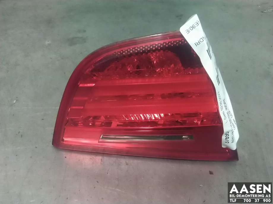 Baklykt venstre indre til BMW 3-Serie 2005-2011 (E90/E91/E92/E93) (E90/E91/E92/E93) (63 21 7 289 427|)