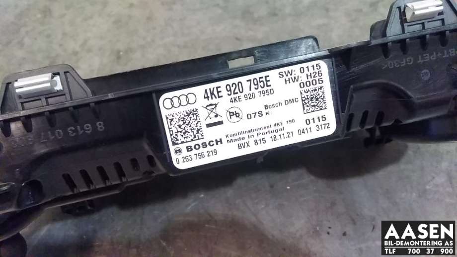 Instrumentpanel til Audi e-tron 2018-->>  (BOSCH|4KE 920 795 E|4KE 920 795 EX|)
