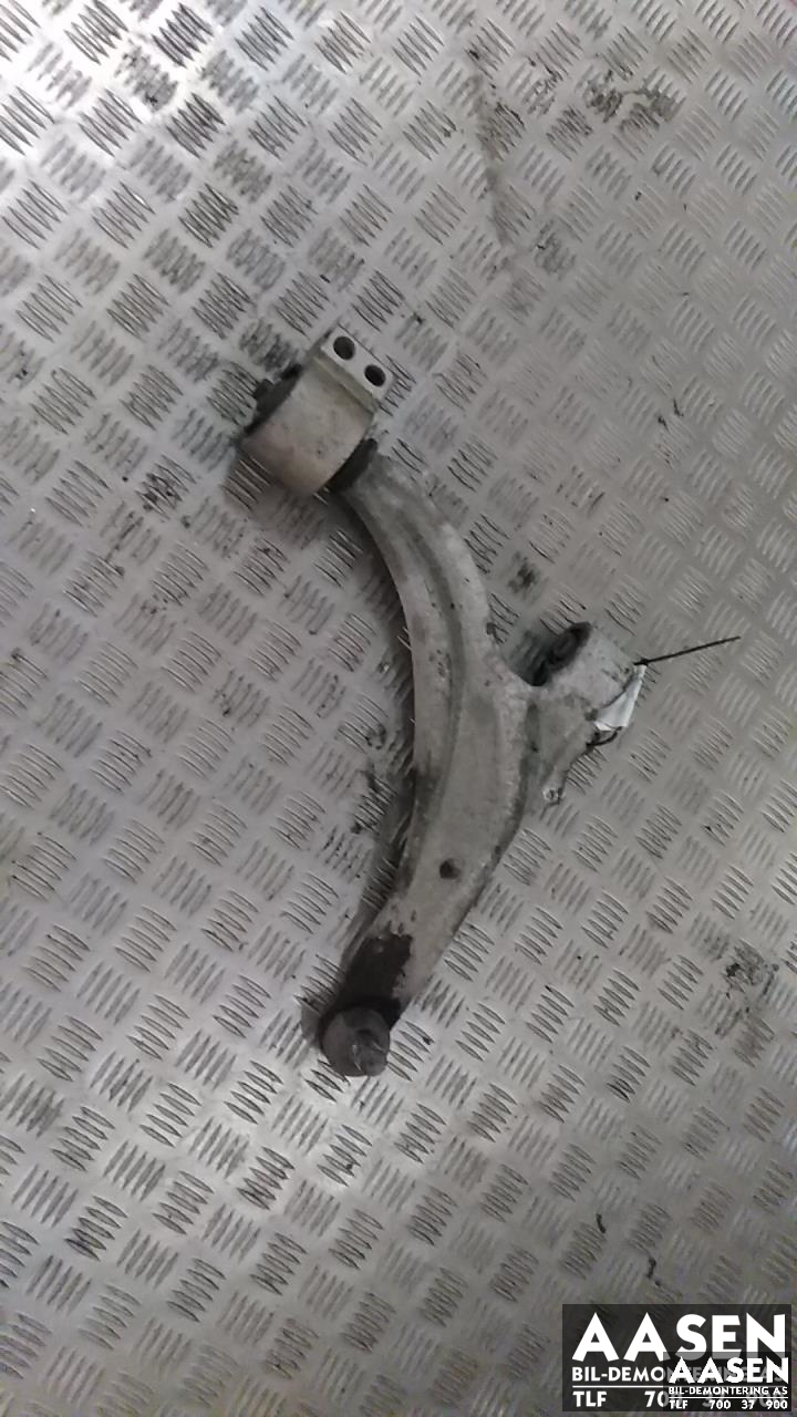 Bærebru høyre foran nedre til Opel Astra J, 2010-2015