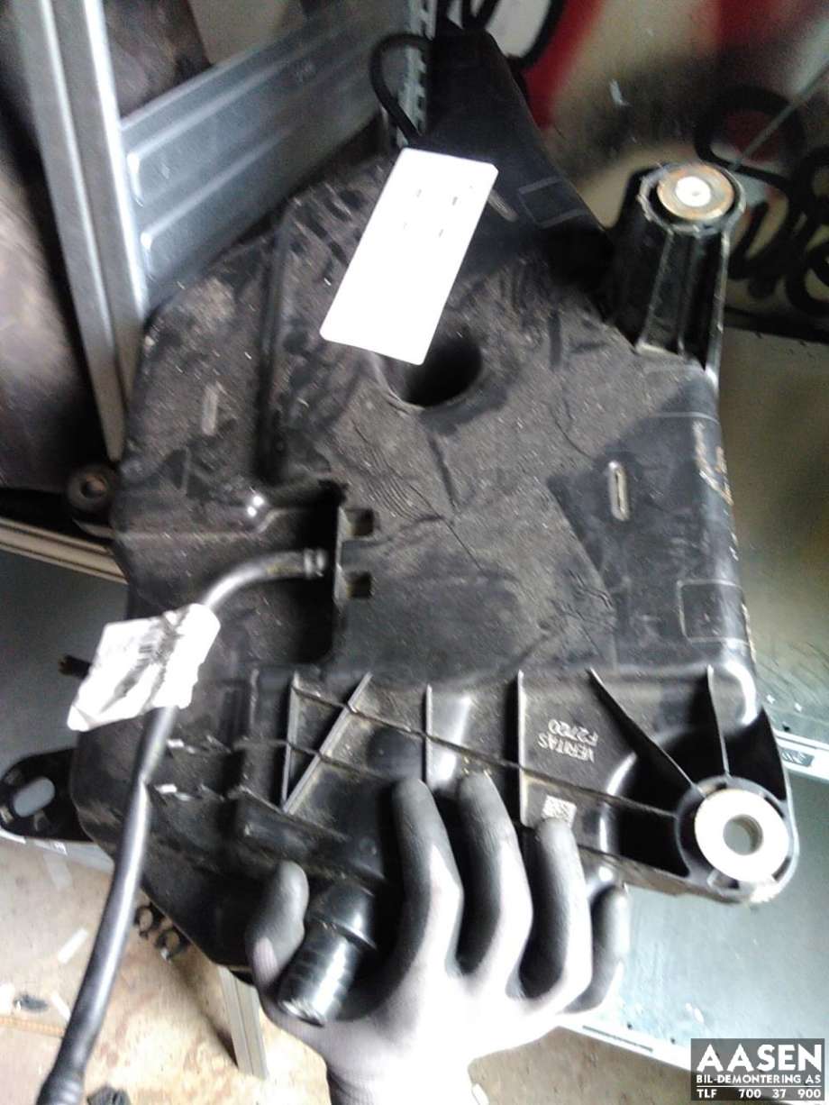 AdBlue tank til Ford Transit 2014-->> (2327050|2617295|)