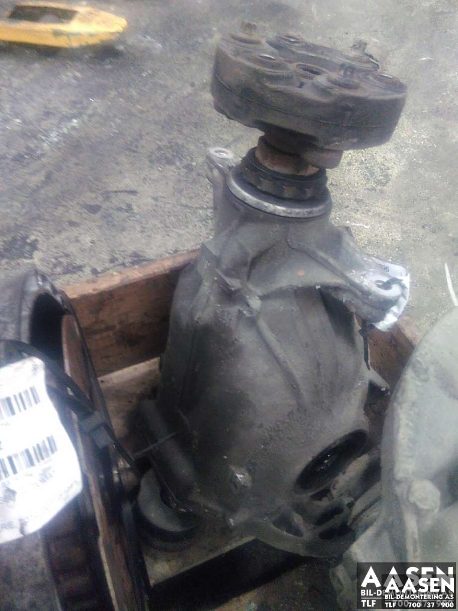 Kardang klokke bak til BMW 5-Serie 2010-2017 (F10/F11) (F10/F11) (33 10 7 584 448|)