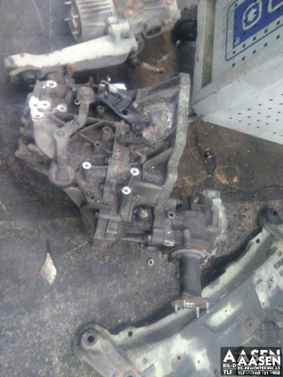 Girkasse 4WD komplett til Toyota Urban Cruiser, 2009-2014 (3030052610)