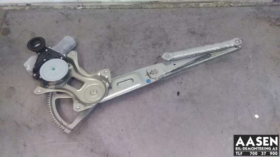 Ruteheis høyre foran til Toyota Prius, 2009-2016 (Type III) (COMBI) (COMBI) (6980152070)