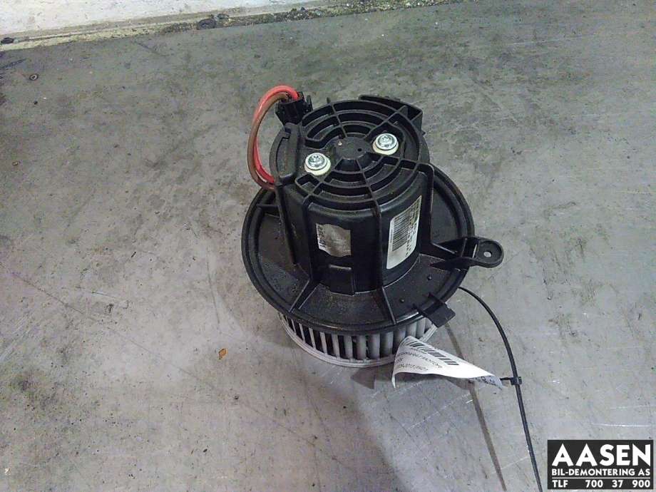Varmeapparat motor til Mercedes E-Klasse 2009-2013 (Fase 1) (W212) (W212) (BEHR|A 204 820 02 08|)