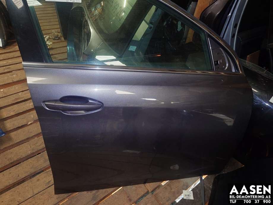 Dør høyre foran til Peugeot 308, 2013-2021 (Type II)  (16 101 021 80)