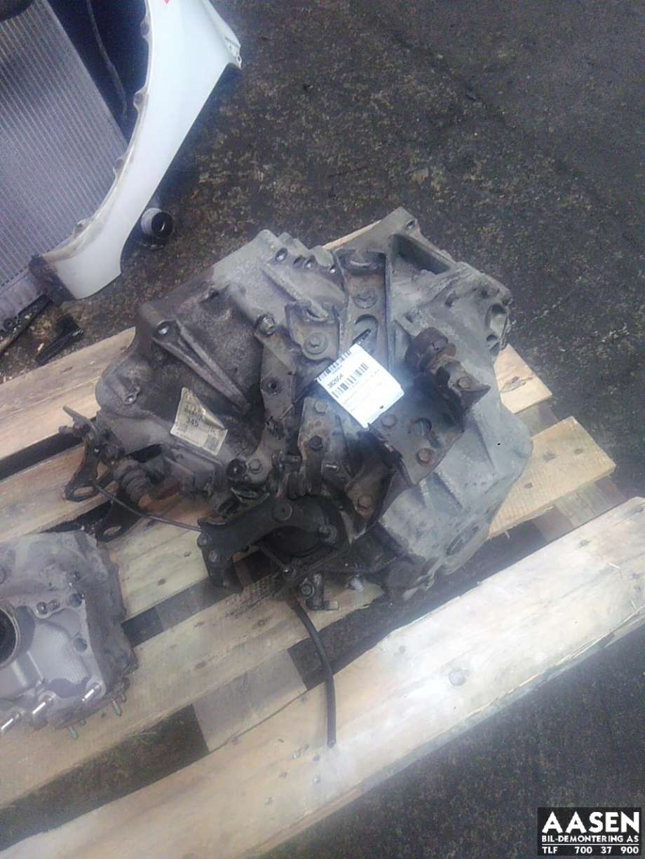 Girkasse 4WD hovedkasse til Toyota RAV4, 2009-2013 (Type III, Fase 2)  (3030042200)