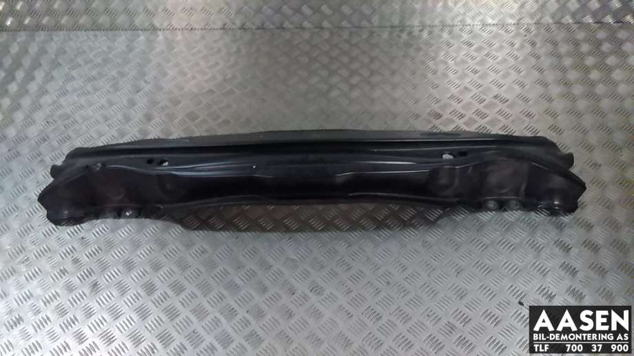 Støtfangerforsterkning bak til Volvo V40, 2012-2019  