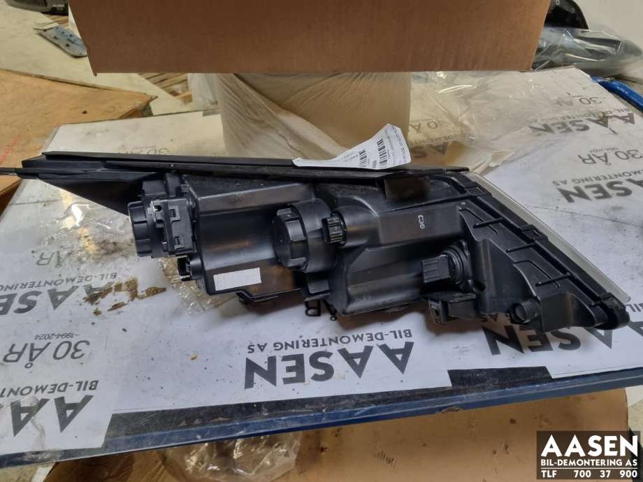 Frontlykt venstre halogen til Kia Sportage 2010-2016 (Type III)  (92101 3W121|)