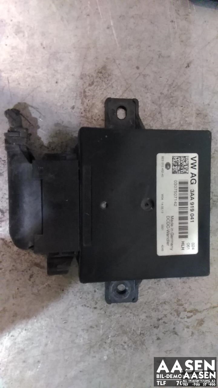 Spenningsregulator til VW Passat, 2011-2015 (B7) (B7) (HELLA|3AA919041)