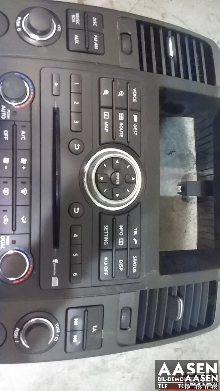 Bilstereo betjeningspanel til Nissan Pathfinder 2010-2014 (Fase 2) (R51) (R51) (283955X00D|)