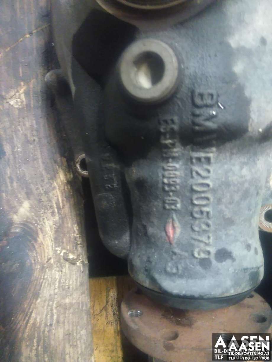 Kardang klokke foran til BMW X3 2007-2010 (Fase 2) (E83) (E83) (31 50 7 606 203|)