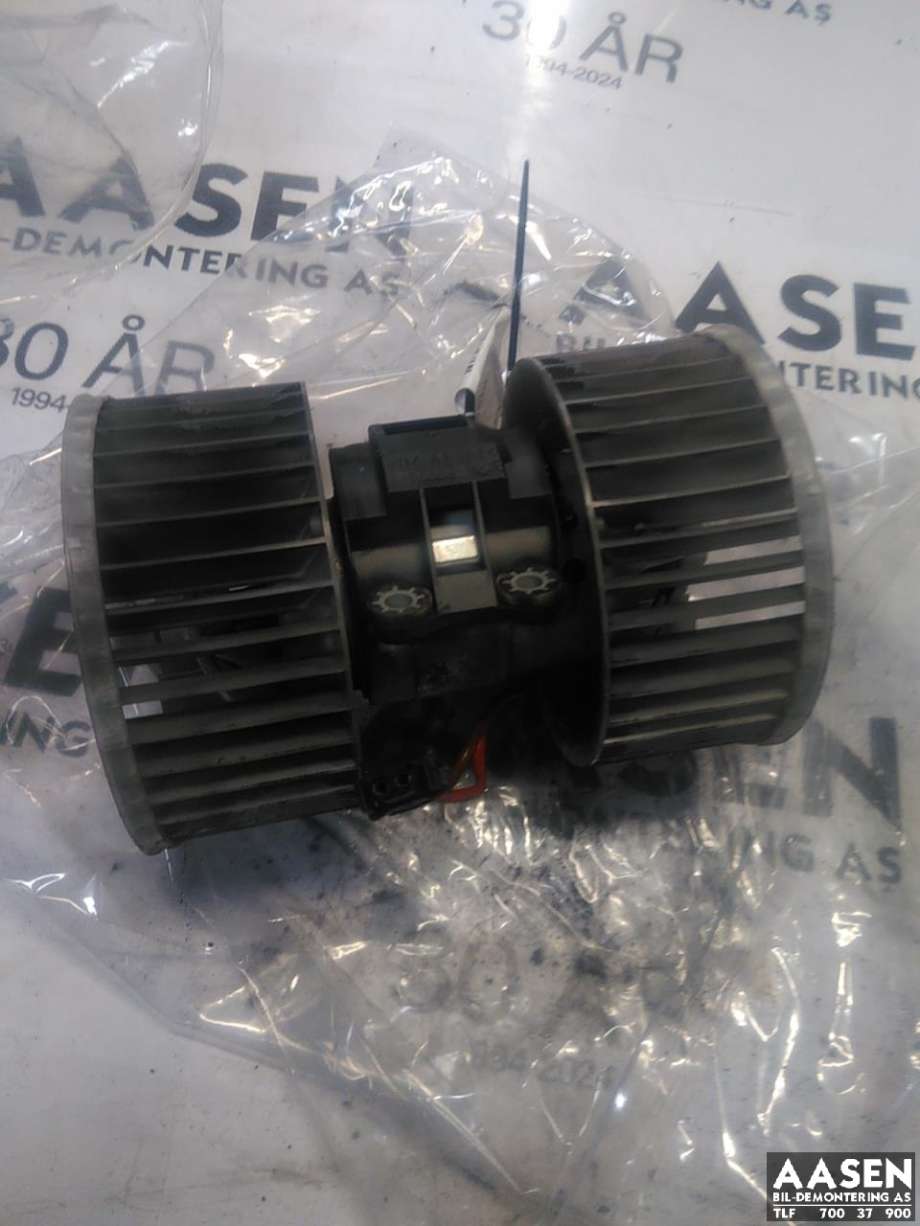 Varmeapparat motor til BMW X3, 2007-2010 (Fase 2) (E83) (E83) (64 11 3 453 729)