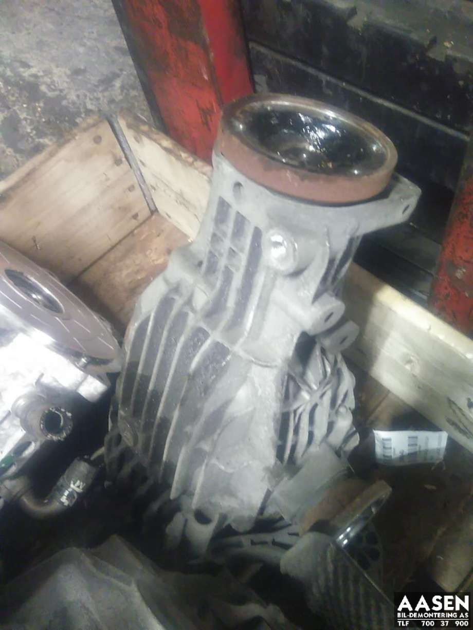 Kardang klokke bak til Audi A4, Allroad 2009-2016 (Type I) (B8) (B8) (0BC 500 043 M|)