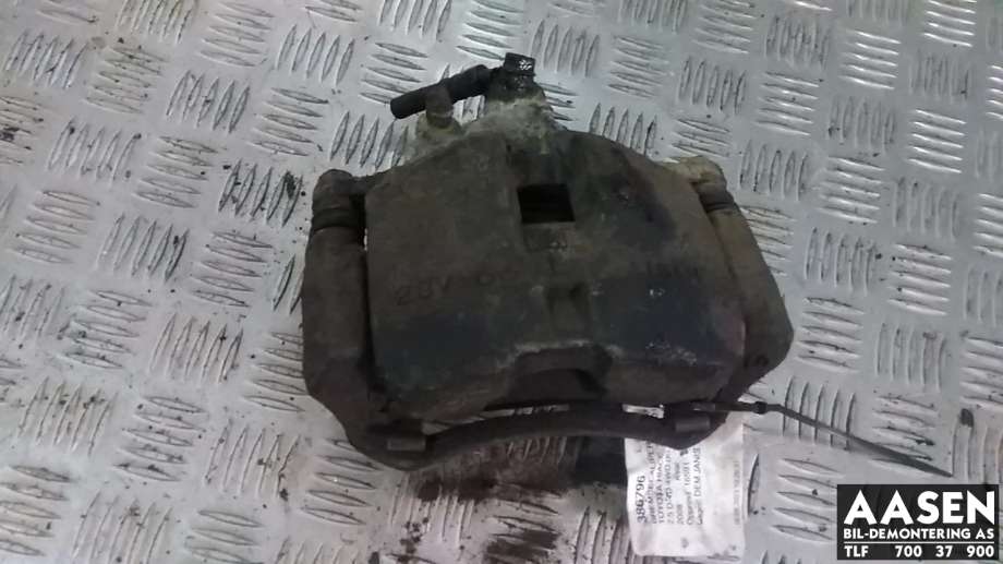 Bremsecaliper venstre foran til Toyota Hiace, 2007-2012 (Fase 3)  (47750-26132)