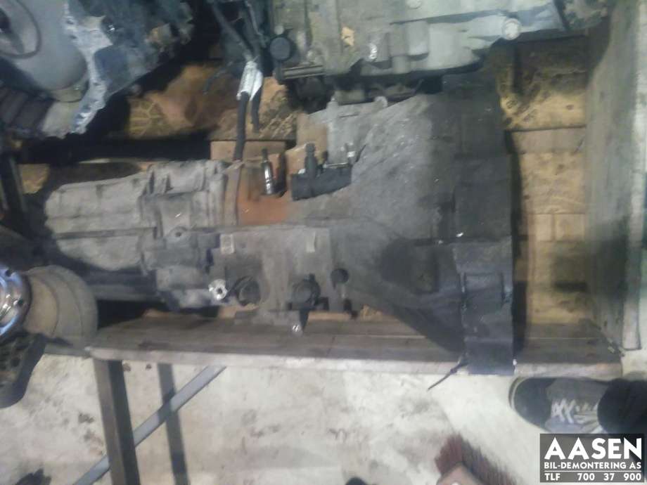 Girkasse 4WD komplett til Audi A4 2004-2008 (Type III) (B7) (B7) (02X 300 044 Q|02X 300 044 QX|)