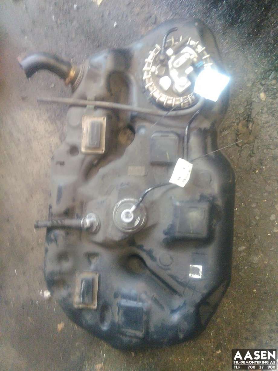 Bensintank til Toyota Prius 2009-2016 (Type III) (COMBI) (COMBI) (7700147120|)