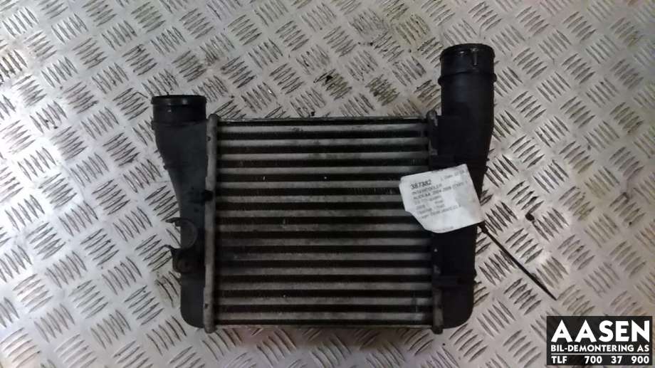 Intercooler til Audi A4, 2004-2008 (Type III) (B7) (B7) (8E0 145 805 S)