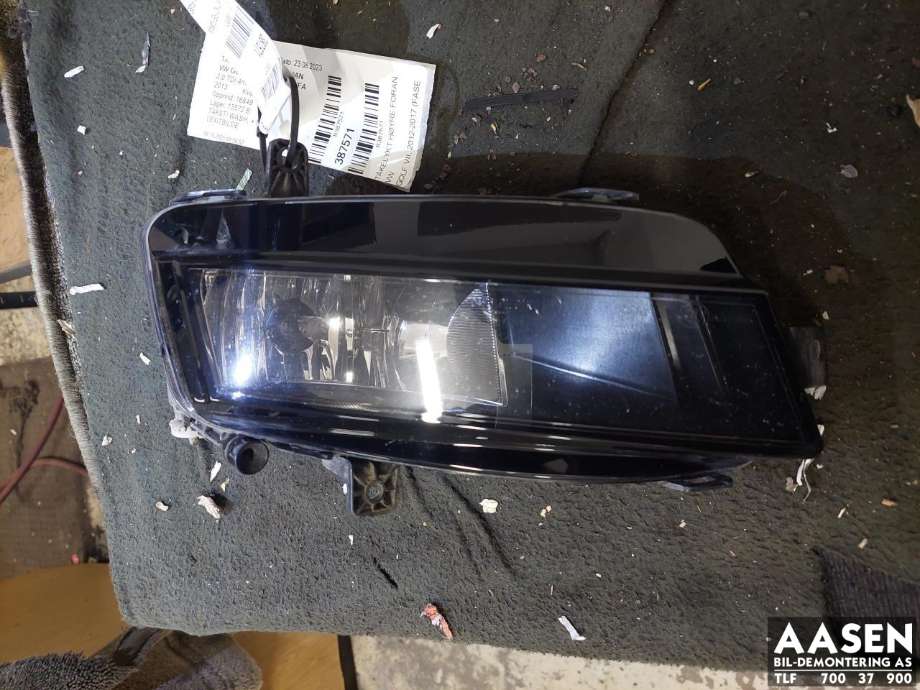 Tåkelykt høyre foran til VW Golf VII 2012-2017 (Fase 1)  (5G0 941 662 D|5G0 941 662 J|)