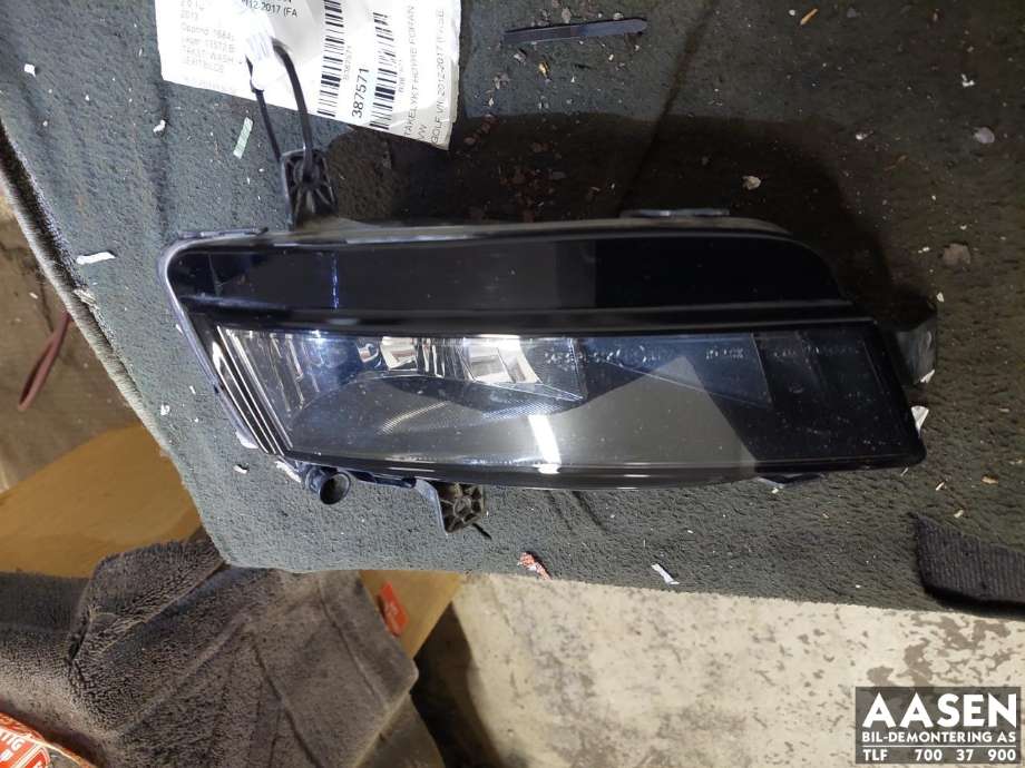 Tåkelykt høyre foran til VW Golf VII 2012-2017 (Fase 1)  (5G0 941 662 D|5G0 941 662 J|)
