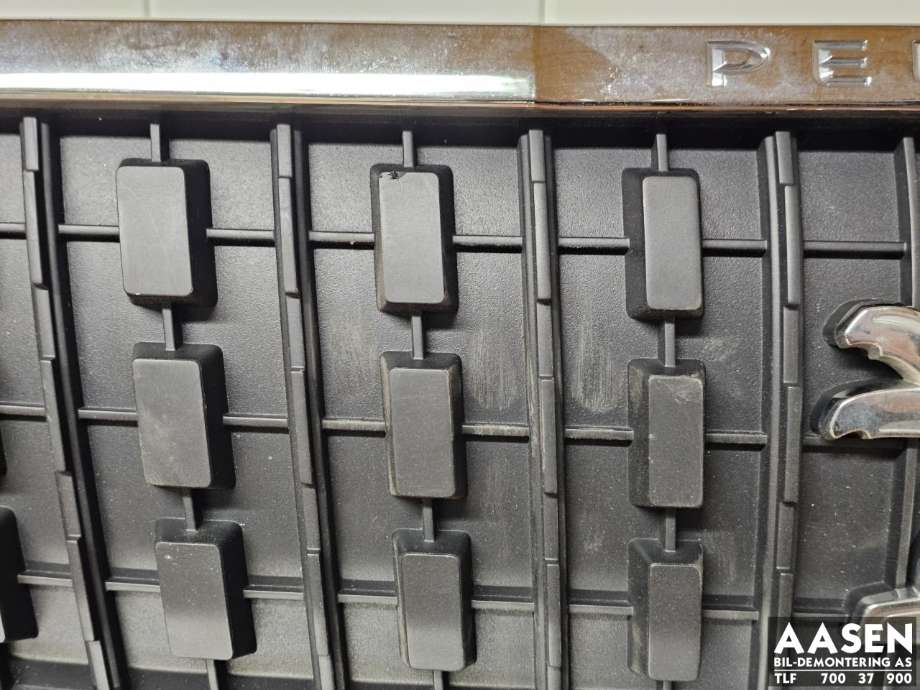 Grill til Peugeot Expert 2016-->> (Type III)  (98 117 104 XT|)