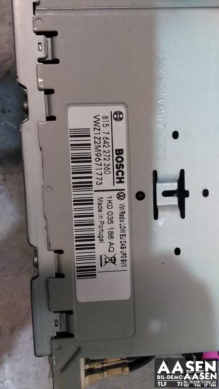 Bilstereo til VW Touran 2010-2015 (Type I, Fase 3)  (BOSCH|1K0 057 186 B|1K0 057 186 BX|)