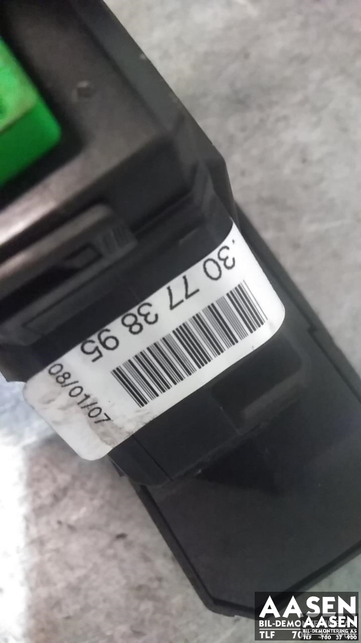 Bryter ruteheis førerdørspanel til Volvo V70 2005-2007 (Type II, Fase 2)  (30773895|31334464|)