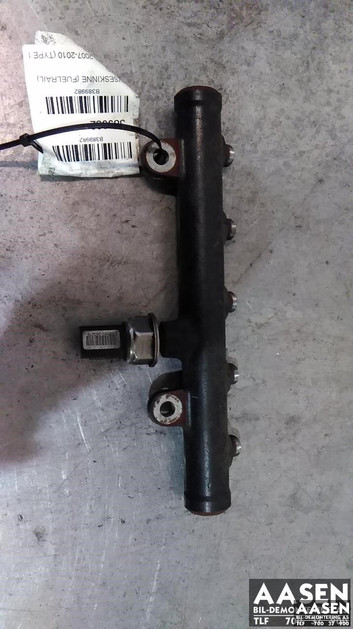 Dyseskinne (fuelrail) til Ford Galaxy 2007-2010 (Type III, Fase 1) (1455675|)